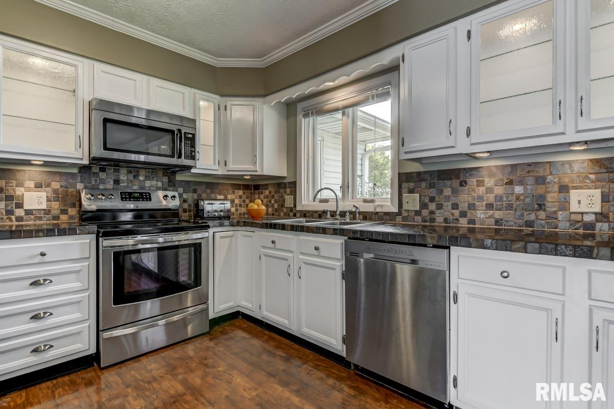 79 Roundtable Road Springfield, IL 62704 - Photo 15 of 43