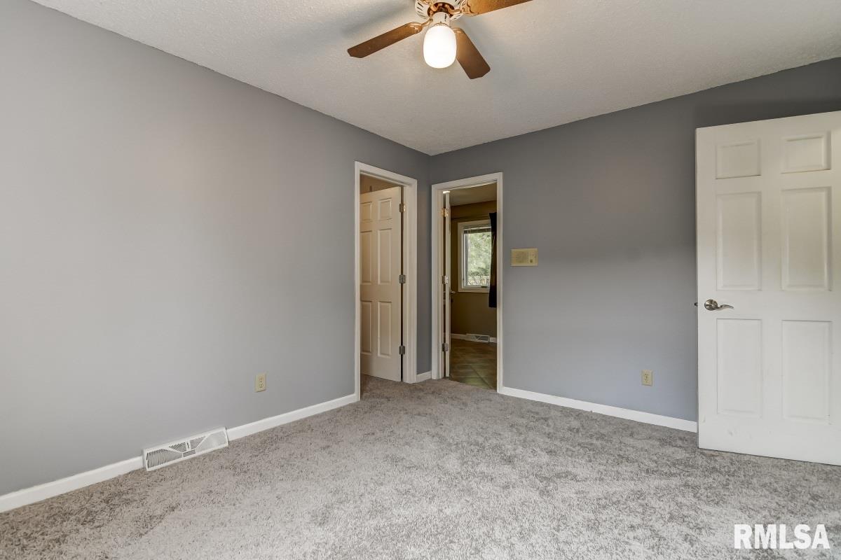 79 Roundtable Road Springfield, IL 62704 - Photo 21 of 43