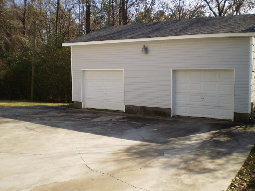 925 Cobb Road Evans, GA 30809 - Photo 2 of 20 28x22 garage/workshop