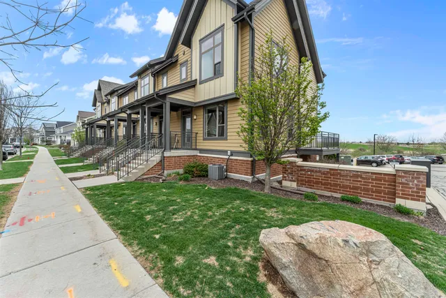 $350,000 | 2810 No Oaks, Fitchburg, WI 53711