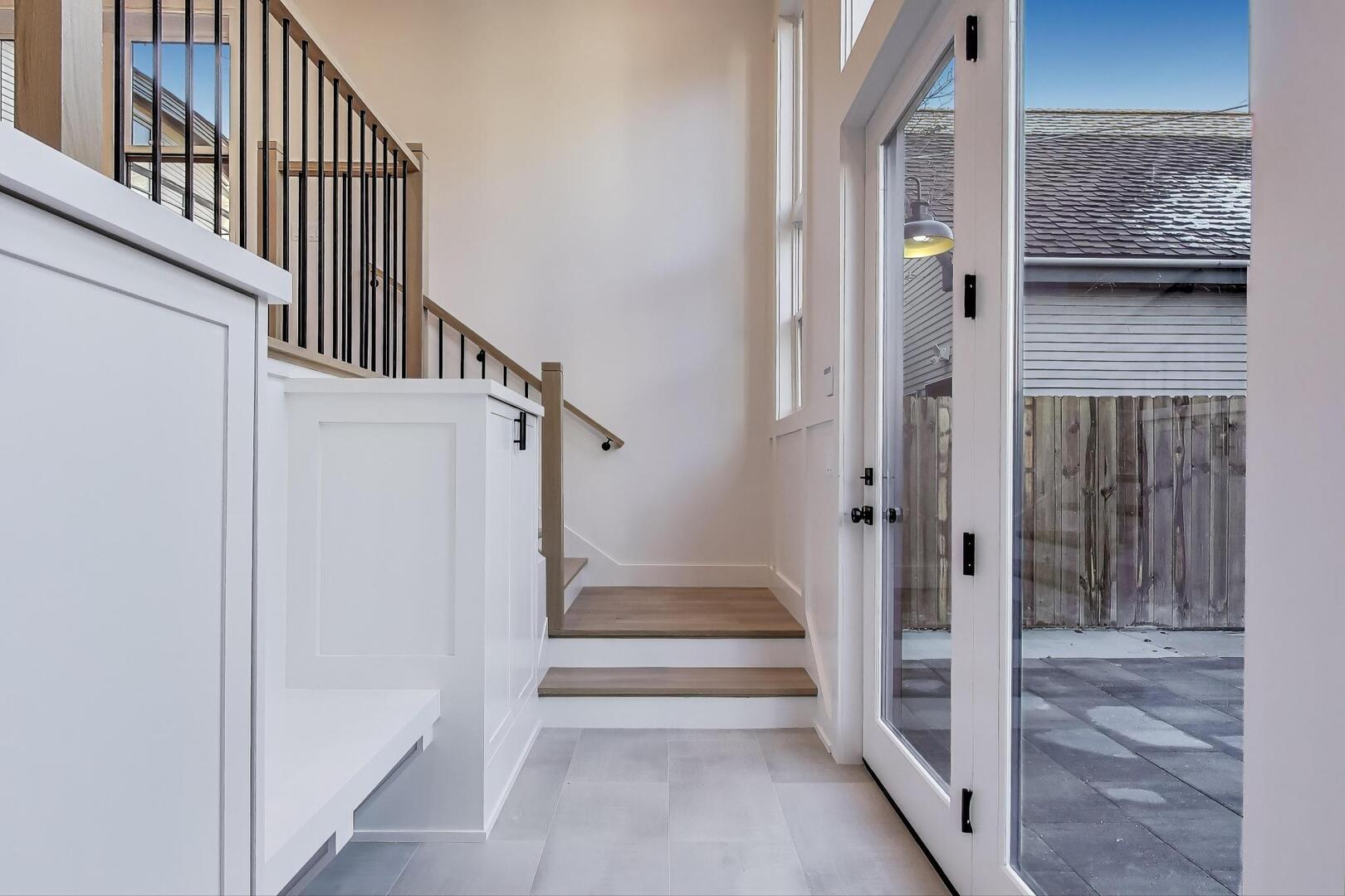 2213 West Huron Street Chicago, IL 60612 - Photo 22 of 42 a view of entryway