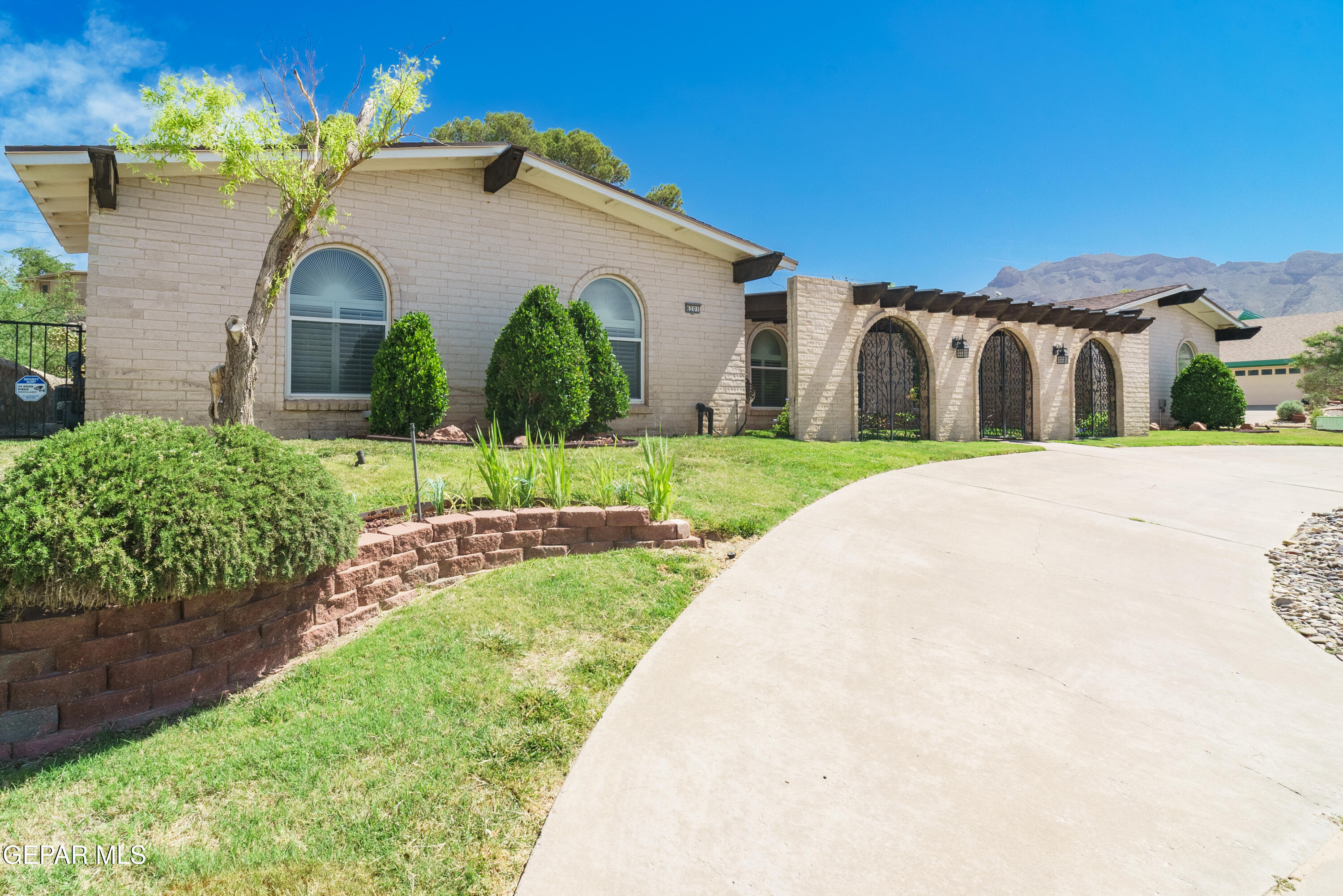 6201 El Risco Street El Paso, TX 79912 - Photo 2 of 41 6201 El Risco Hector Torres 20MB-12