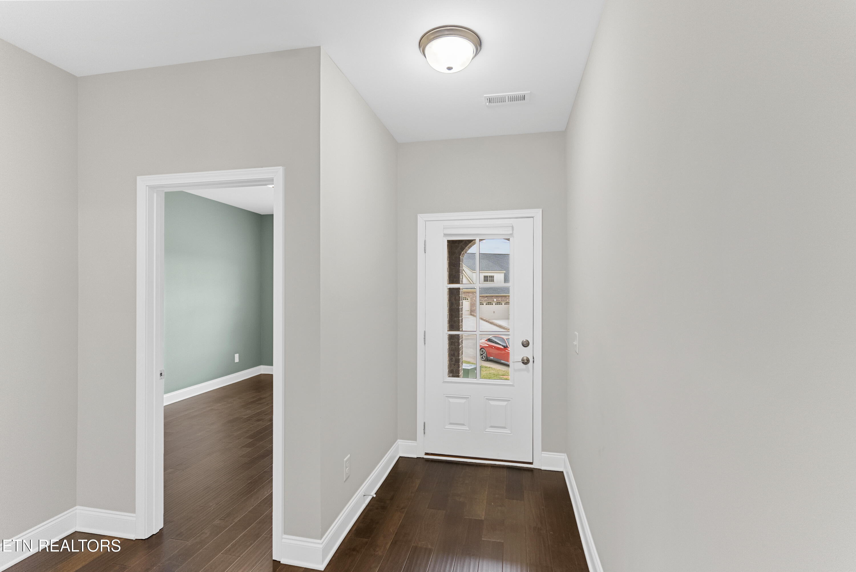 2512 Sugarberry Road Knoxville, TN 37932 - Photo 11 of 60 Photo Feb 23 2026, 2 40 52 AM