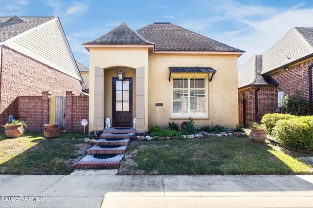 $320,000 | 117 Warmstone Bridge Drive, Lafayette, LA 70508