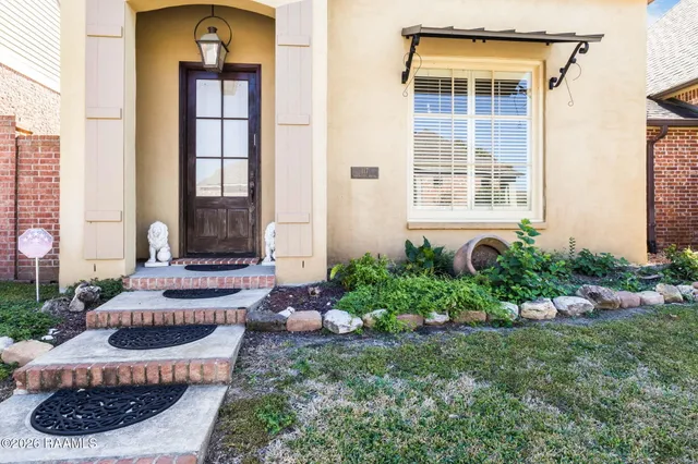 $320,000 | 117 Warmstone Bridge Drive, Lafayette, LA 70508