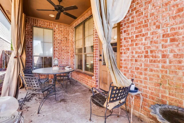 $320,000 | 117 Warmstone Bridge Drive, Lafayette, LA 70508