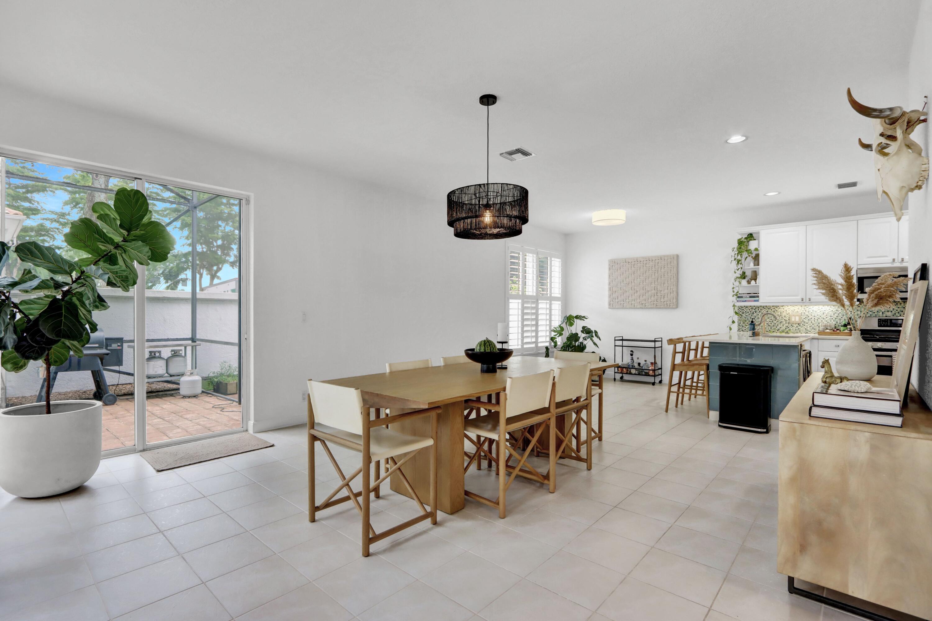 6644 Northwest 42nd Way Boca Raton, FL 33496 - Photo 7 of 34 Dining Area (Family Room)