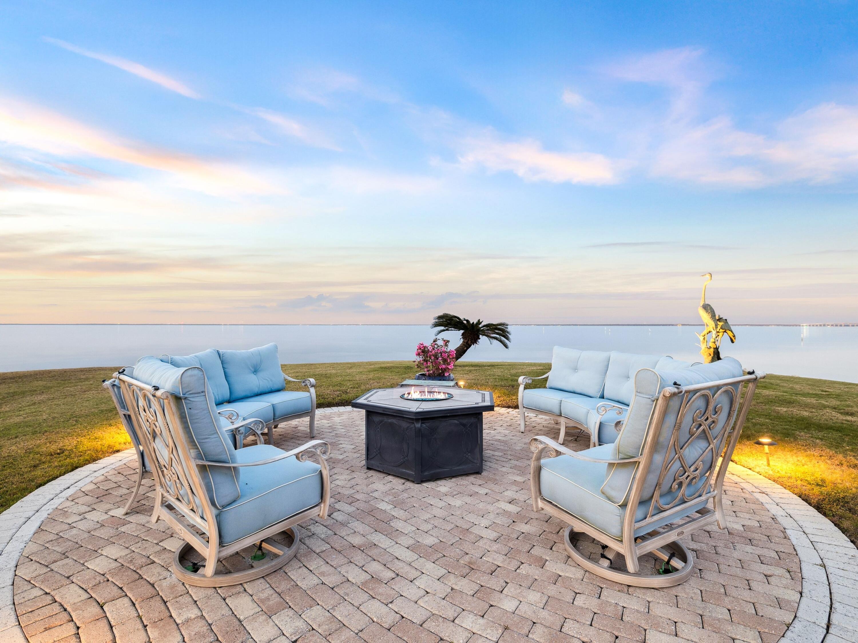 400 Coleman Point Destin, FL 32541 - Photo 3 of 47 Bayfront Fire Pit