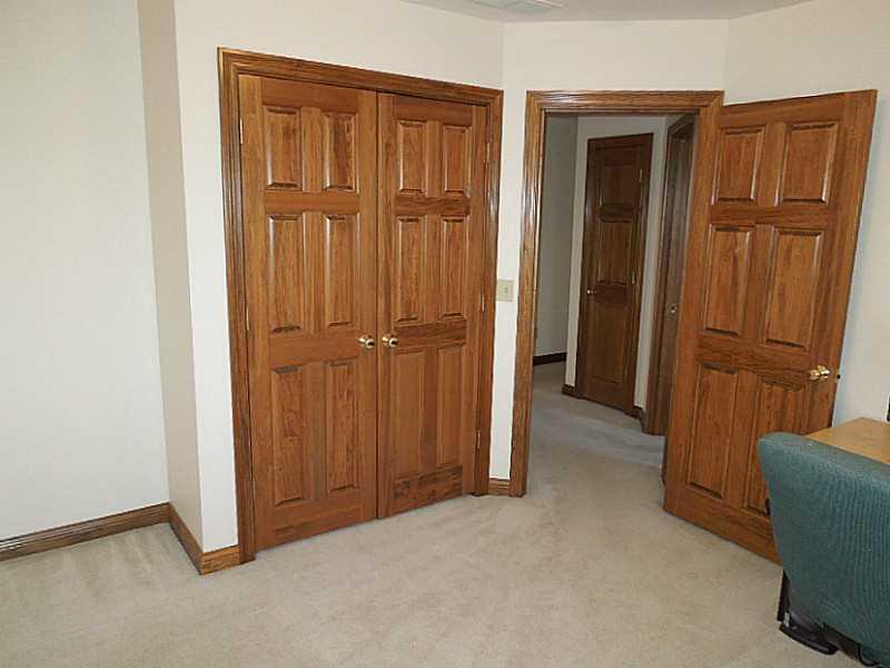 1174 Kingsgate Road Springfield, OH 45503 - Photo 13 of 25