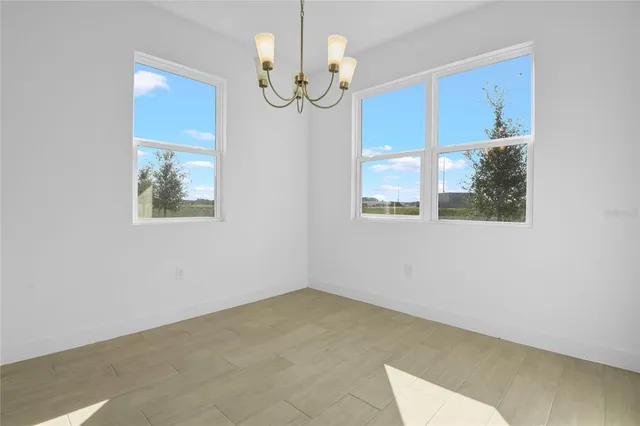 a view of empty room with window