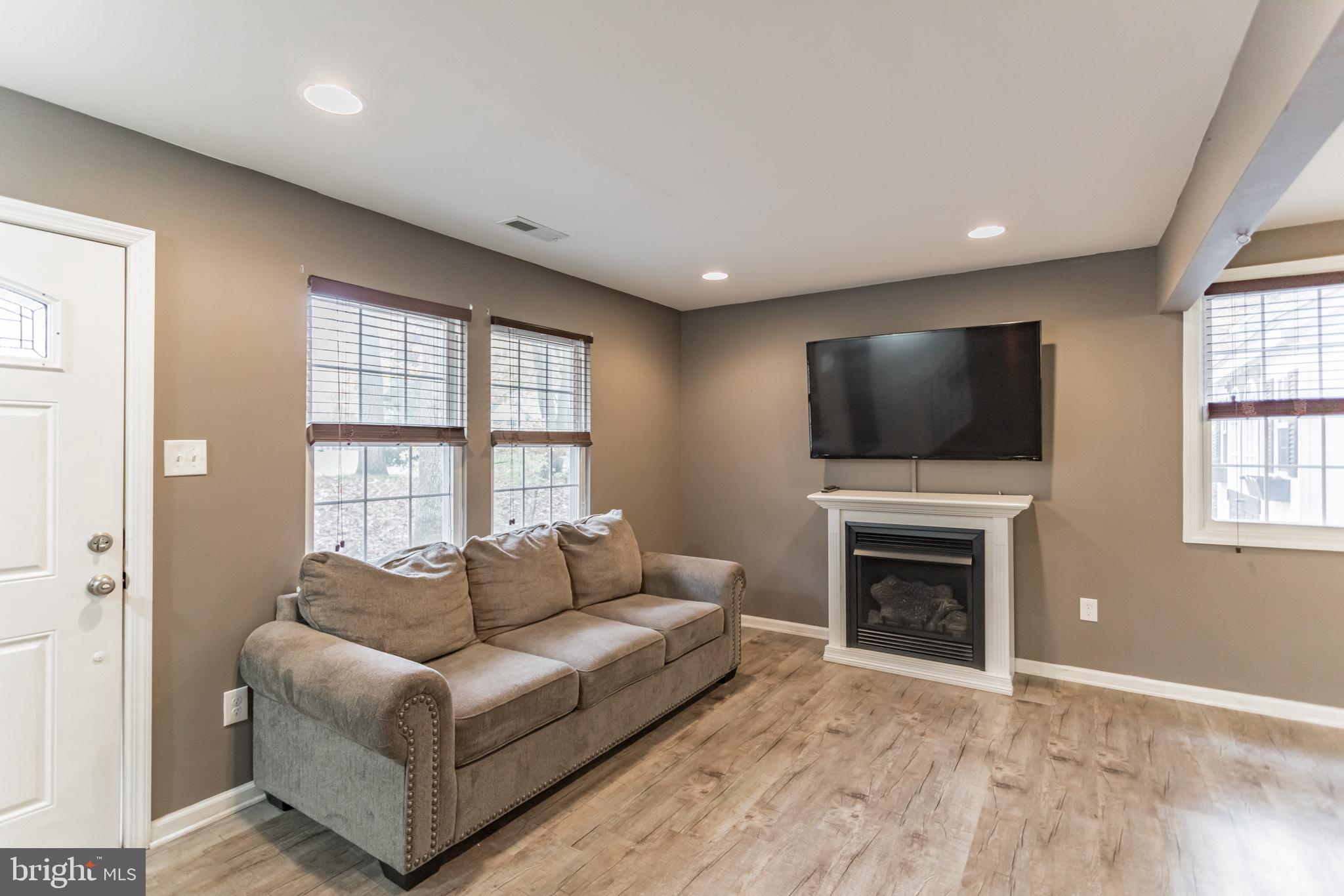 21 Centennial Road Sicklerville, NJ 08081 - Photo 6 of 28