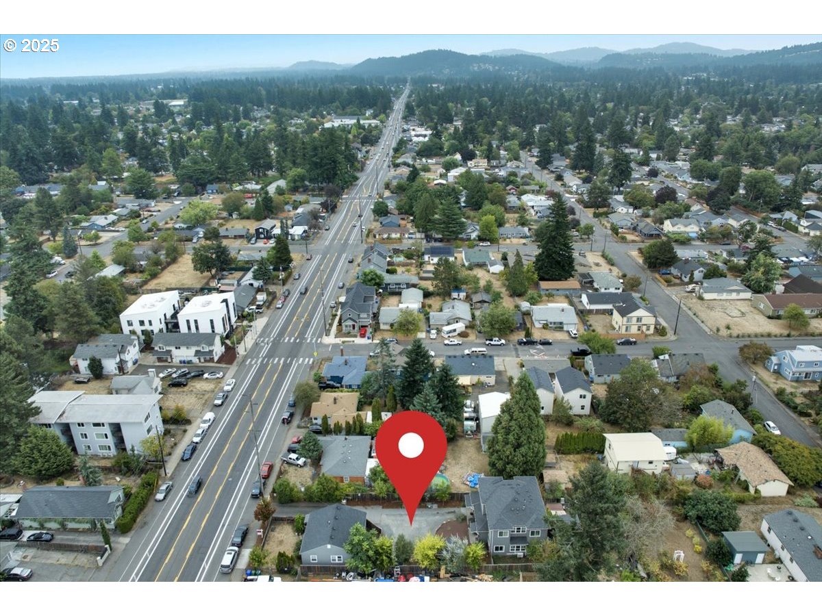 9628 Southeast Holgate Boulevard Portland, OR 97266 - Photo 15 of 15 a view of a city