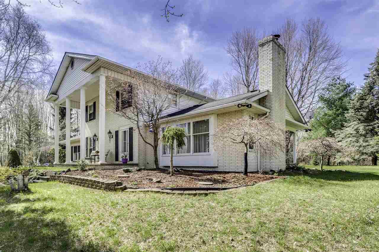 6901 Lakeshore Road Palms, MI 48465 - Photo 3 of 70