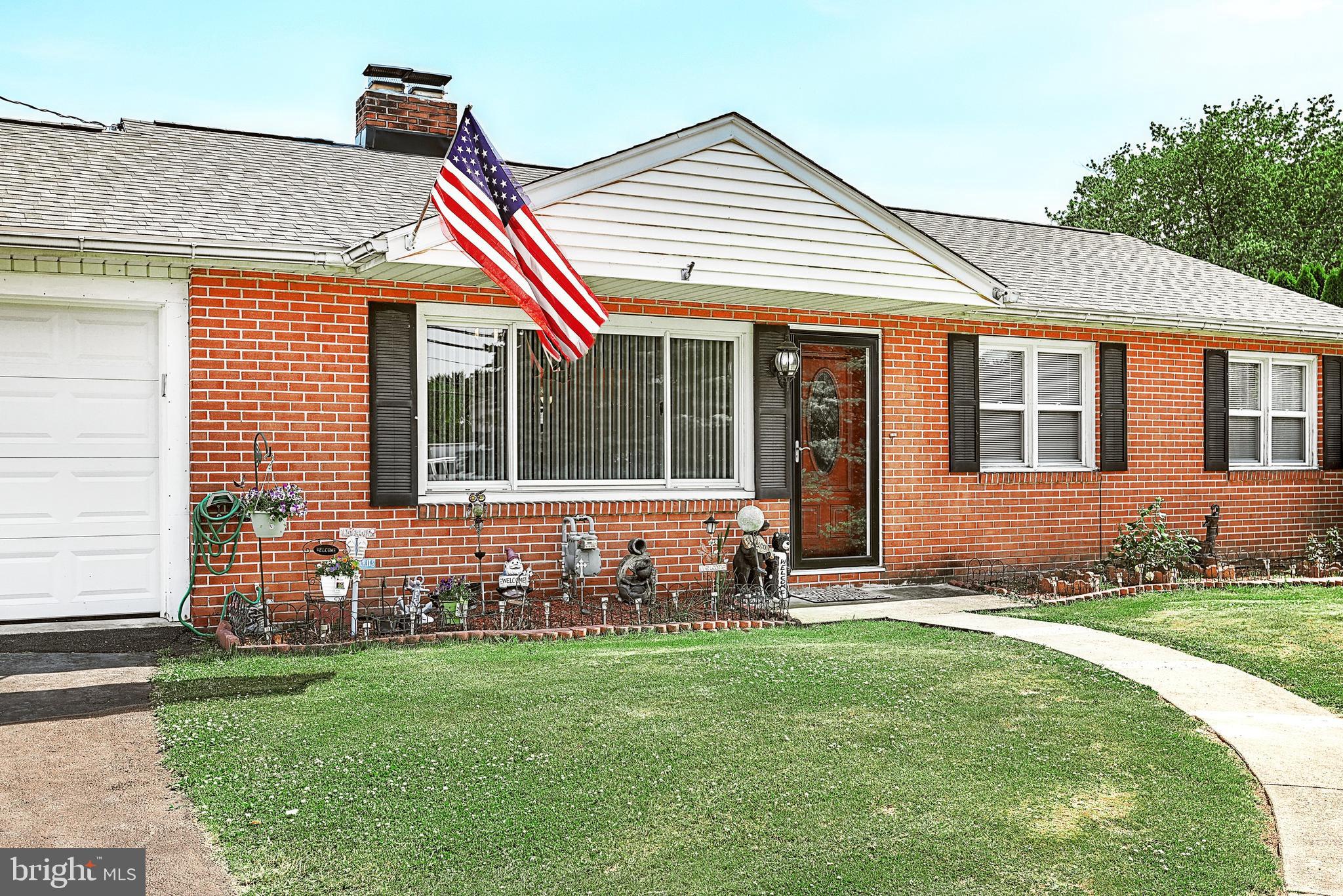 2560 Springwood Road York, PA 17402 - Photo 3 of 31 Gallery Image 3