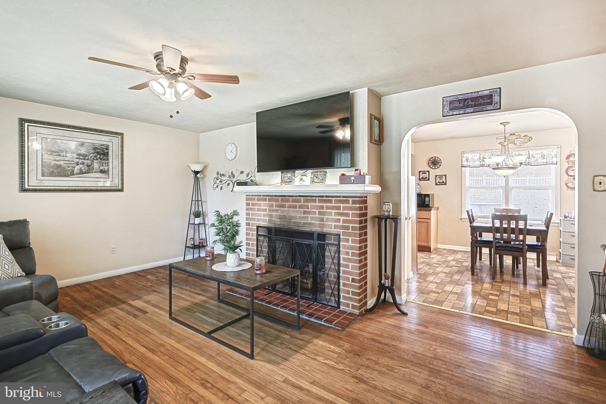 2560 Springwood Road York, PA 17402 - Photo 8 of 31 Gallery Image 8