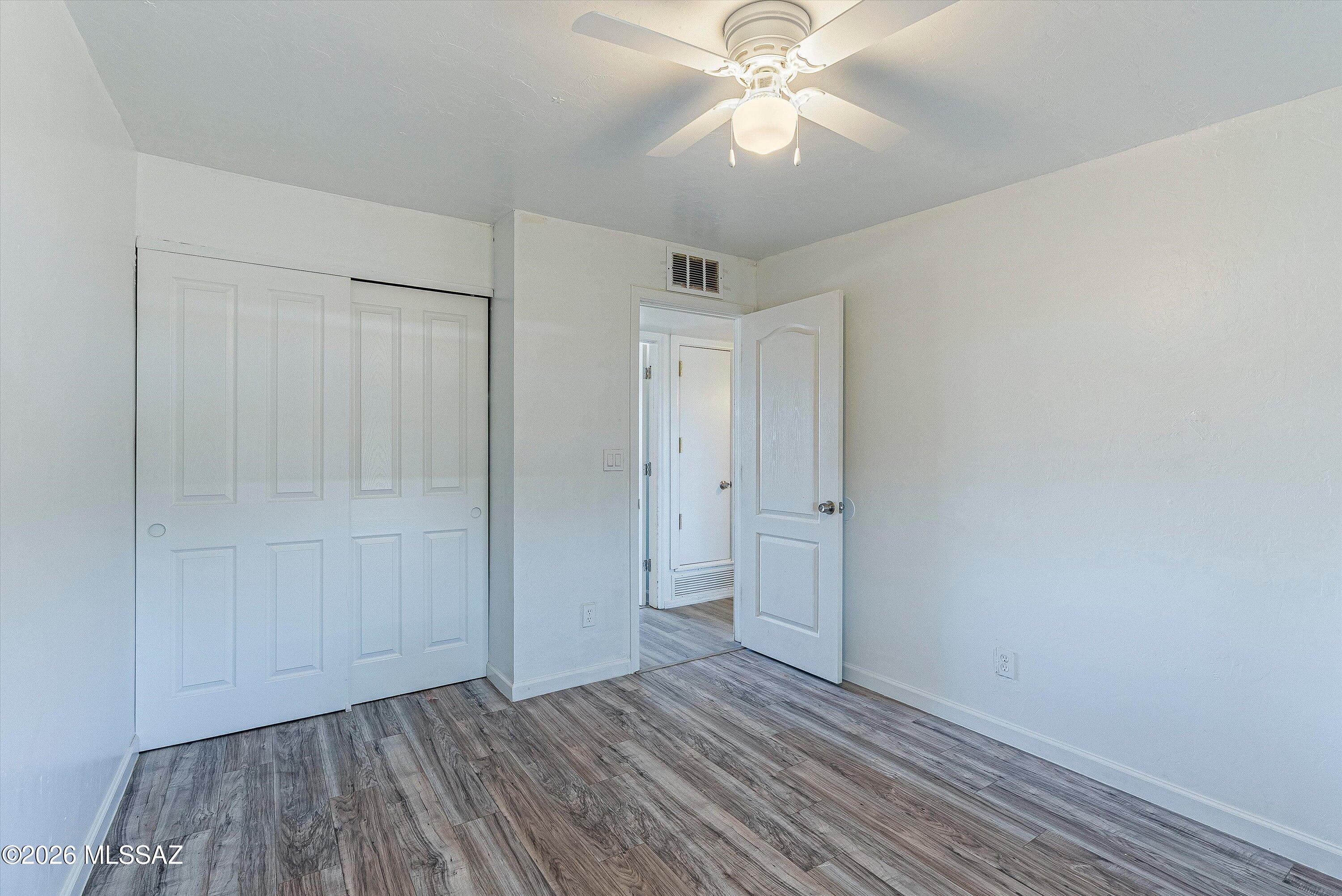 236 West Bilby Road Tucson, AZ 85706 - Photo 18 of 26 14-Primary Bedroom