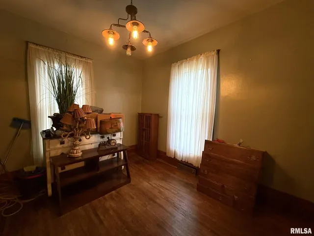 $54,900 | 796 Peck Street, Galesburg, IL 61401