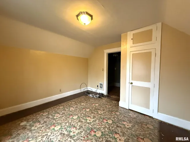 $54,900 | 796 Peck Street, Galesburg, IL 61401