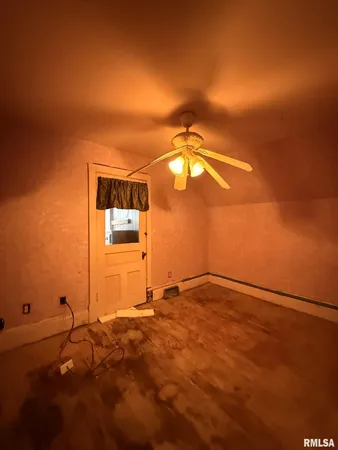 $54,900 | 796 Peck Street, Galesburg, IL 61401