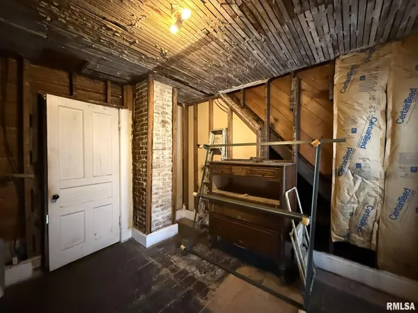 $54,900 | 796 Peck Street, Galesburg, IL 61401