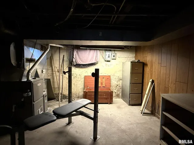 $54,900 | 796 Peck Street, Galesburg, IL 61401