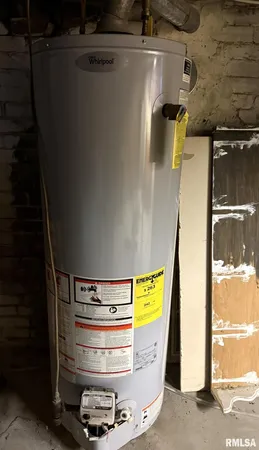 $54,900 | 796 Peck Street, Galesburg, IL 61401