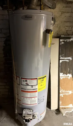 $54,900 | 796 Peck Street, Galesburg, IL 61401