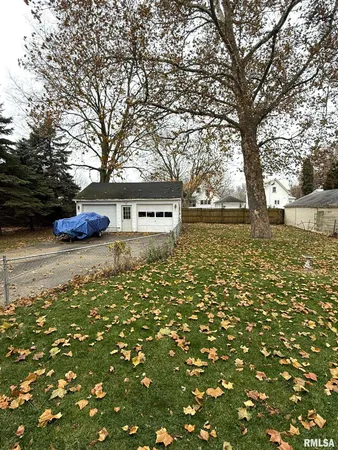 $54,900 | 796 Peck Street, Galesburg, IL 61401