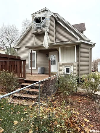 $54,900 | 796 Peck Street, Galesburg, IL 61401