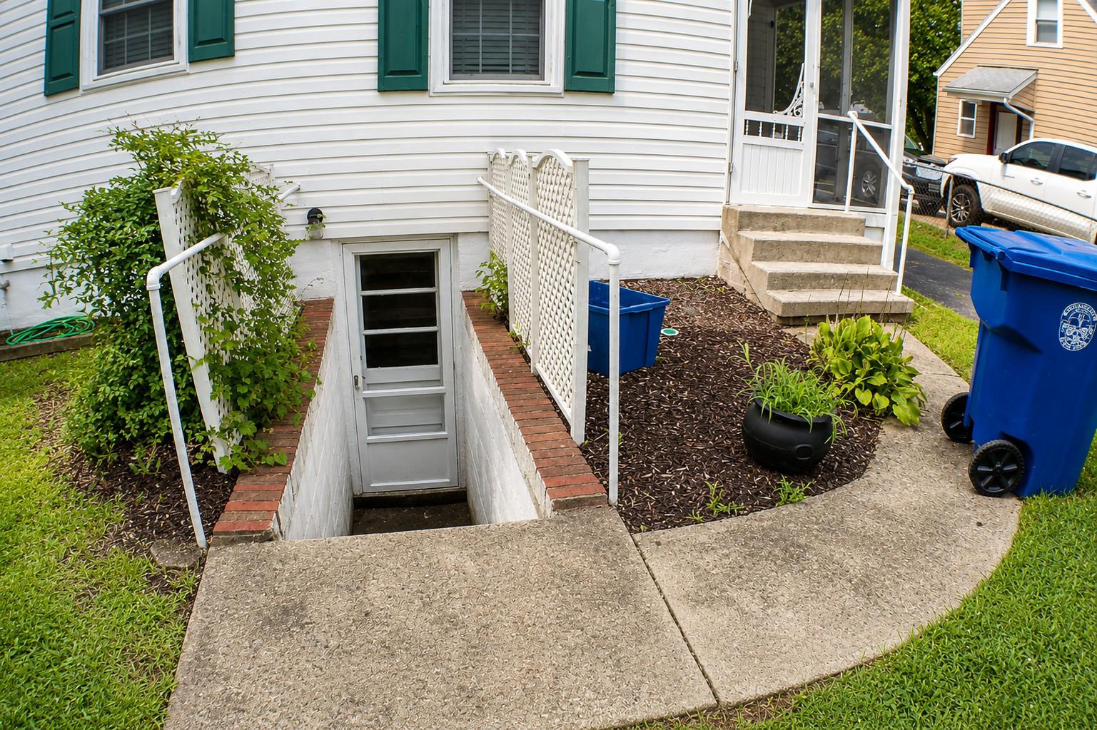 4502 Maple Road Suitland, MD 20746 - Photo 35 of 40 Basement entry