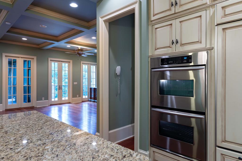 311-5 Double Churches Road Columbus, GA 31904 - Photo 19 of 44 Double oven.