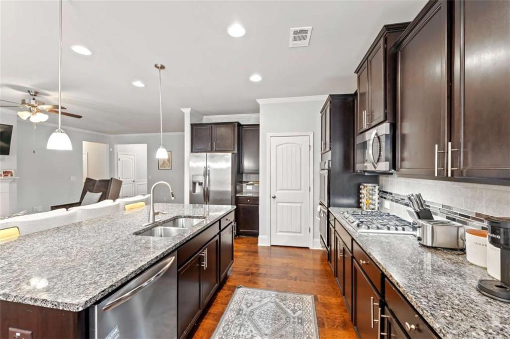 736 Red Wolf Run Atlanta, GA 30349 - Photo 10 of 23