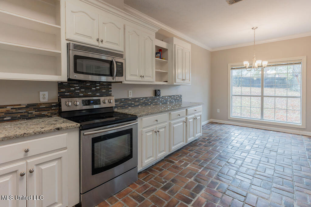331 Cypress Creek Road Brandon, MS 39047 - Photo 22 of 65 22-Kitchen