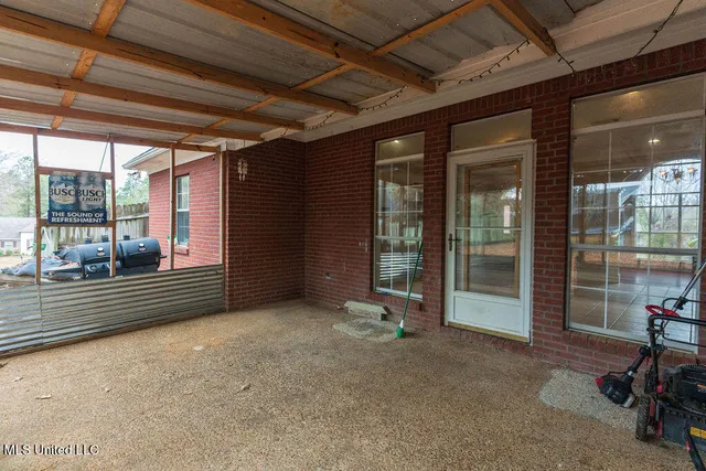 $316,000 | 331 Cypress Creek Road, Brandon, MS 39047