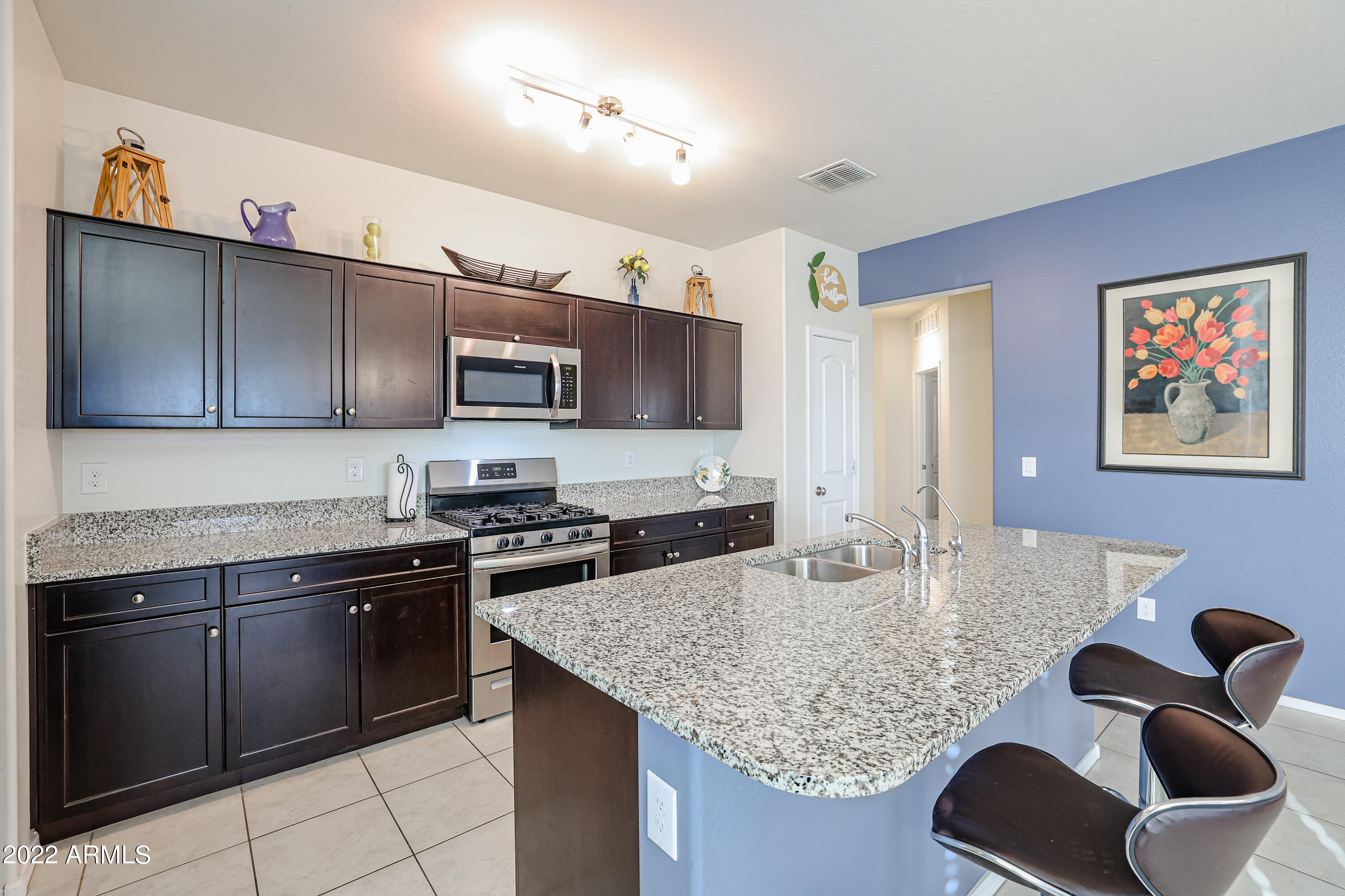 31039 West Picadilly Road Buckeye, AZ 85396 - Photo 11 of 40 B (9)