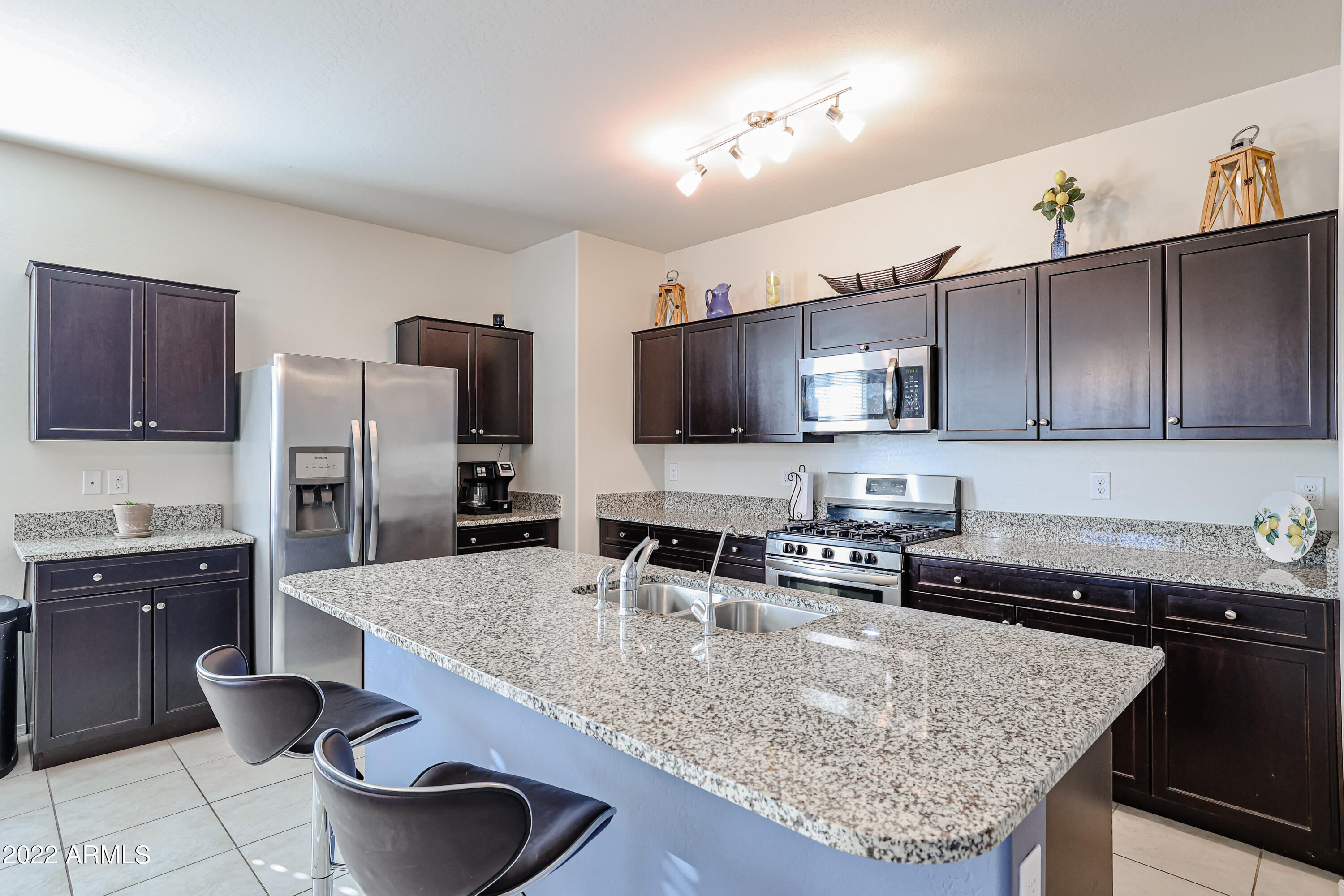 31039 West Picadilly Road Buckeye, AZ 85396 - Photo 7 of 40 B (5)