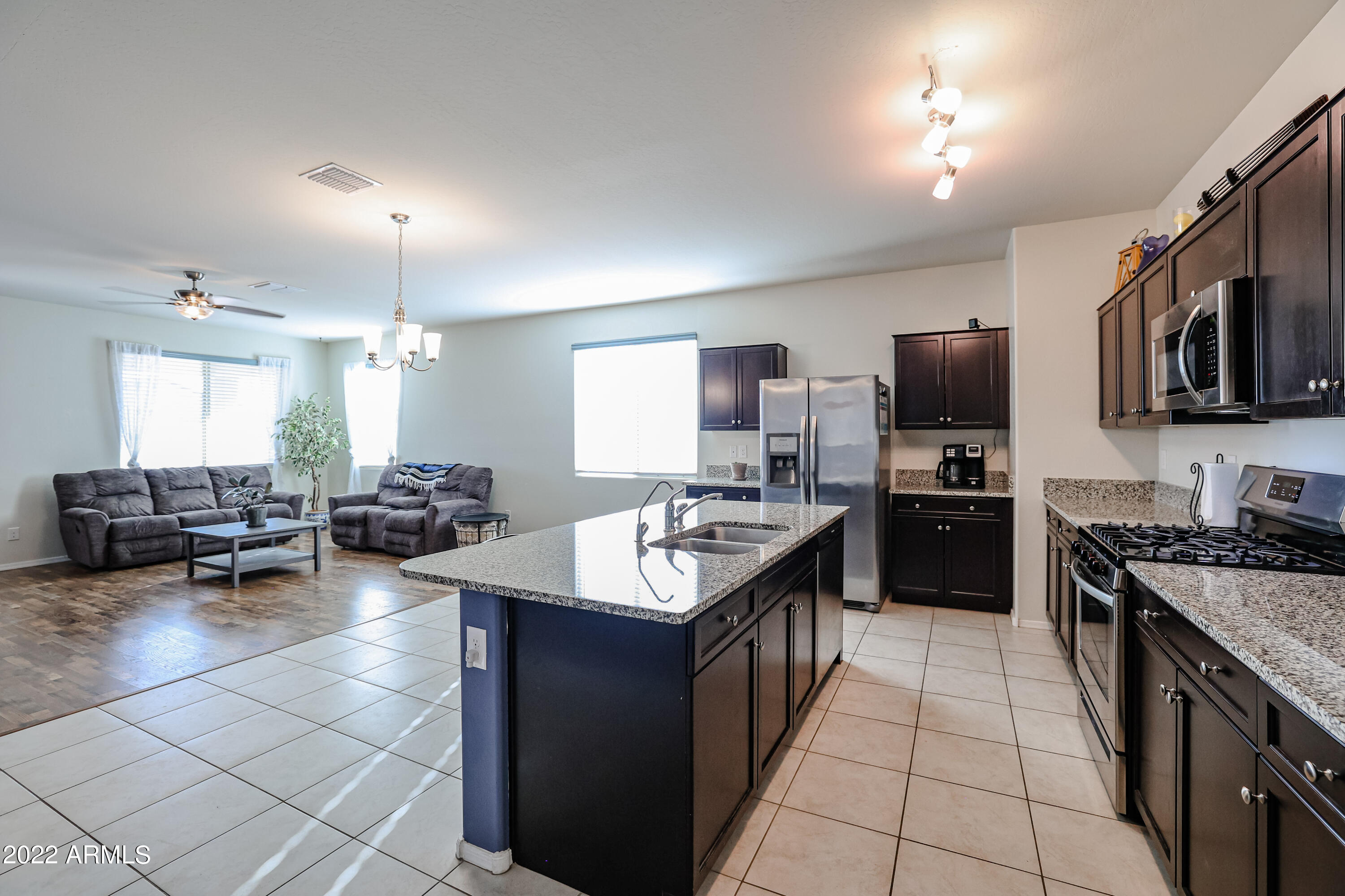 31039 West Picadilly Road Buckeye, AZ 85396 - Photo 9 of 40 B (7)
