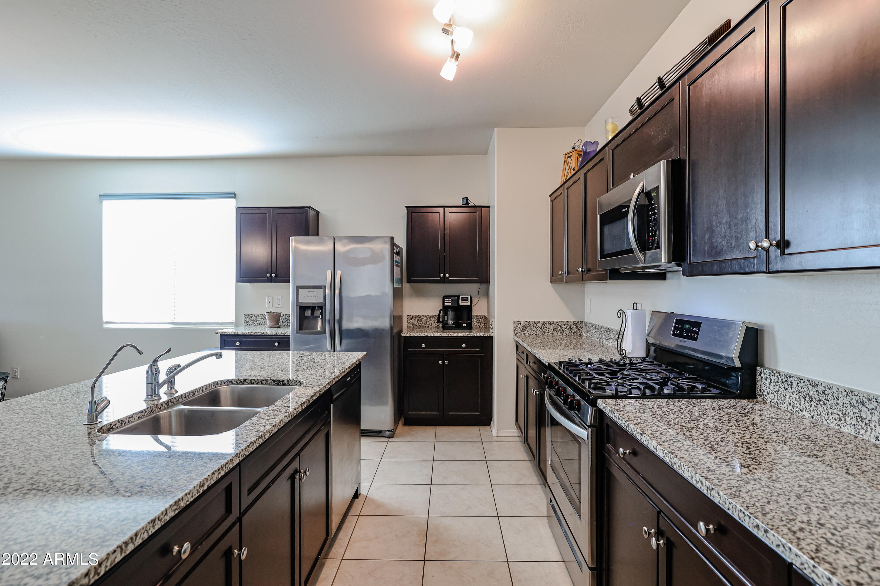 31039 West Picadilly Road Buckeye, AZ 85396 - Photo 10 of 40 B (8)