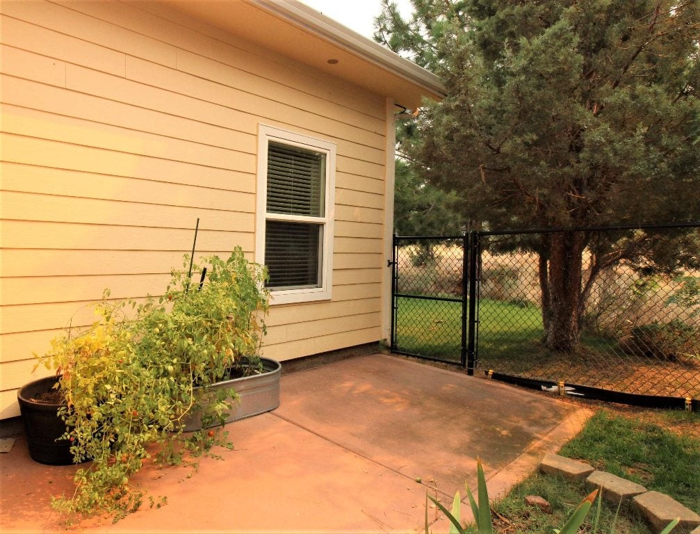 17025 Casper Road Weed, CA 96094 - Photo 16 of 22 Gallery Image 16