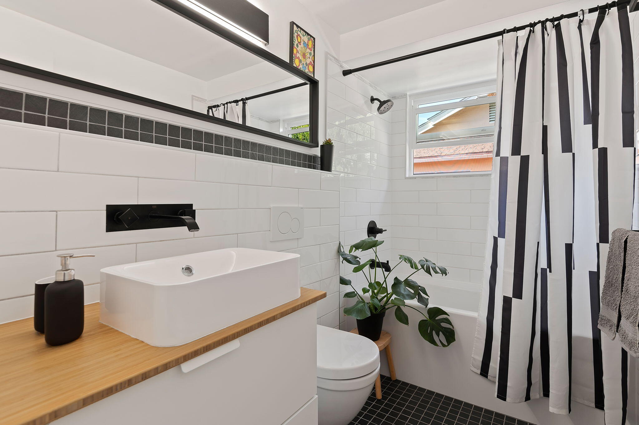 5762 Berkeley Road Goleta, CA 93117 - Photo 15 of 23 Hall Bathroom
