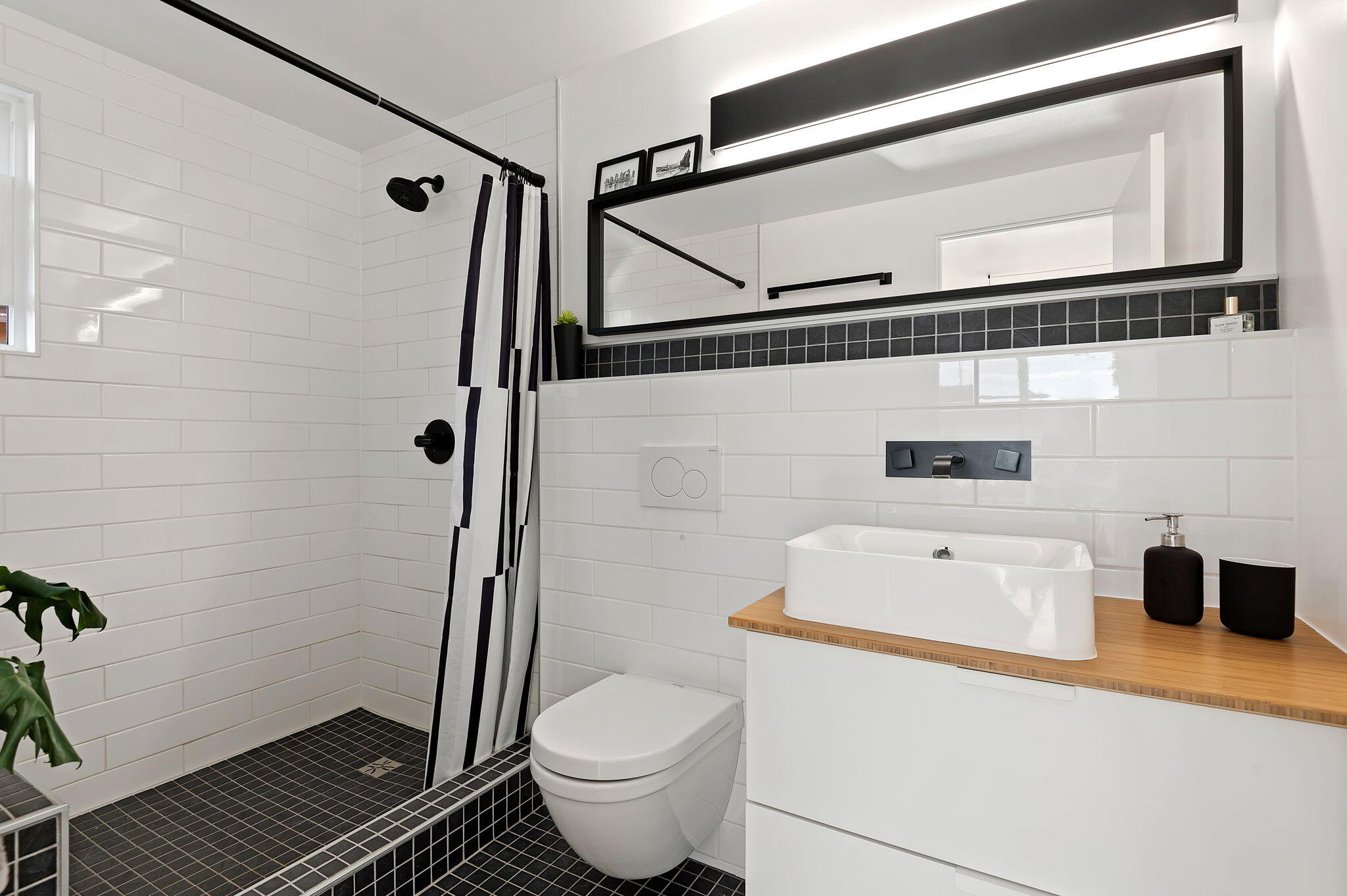 5762 Berkeley Road Goleta, CA 93117 - Photo 17 of 23 Primary Bathroom