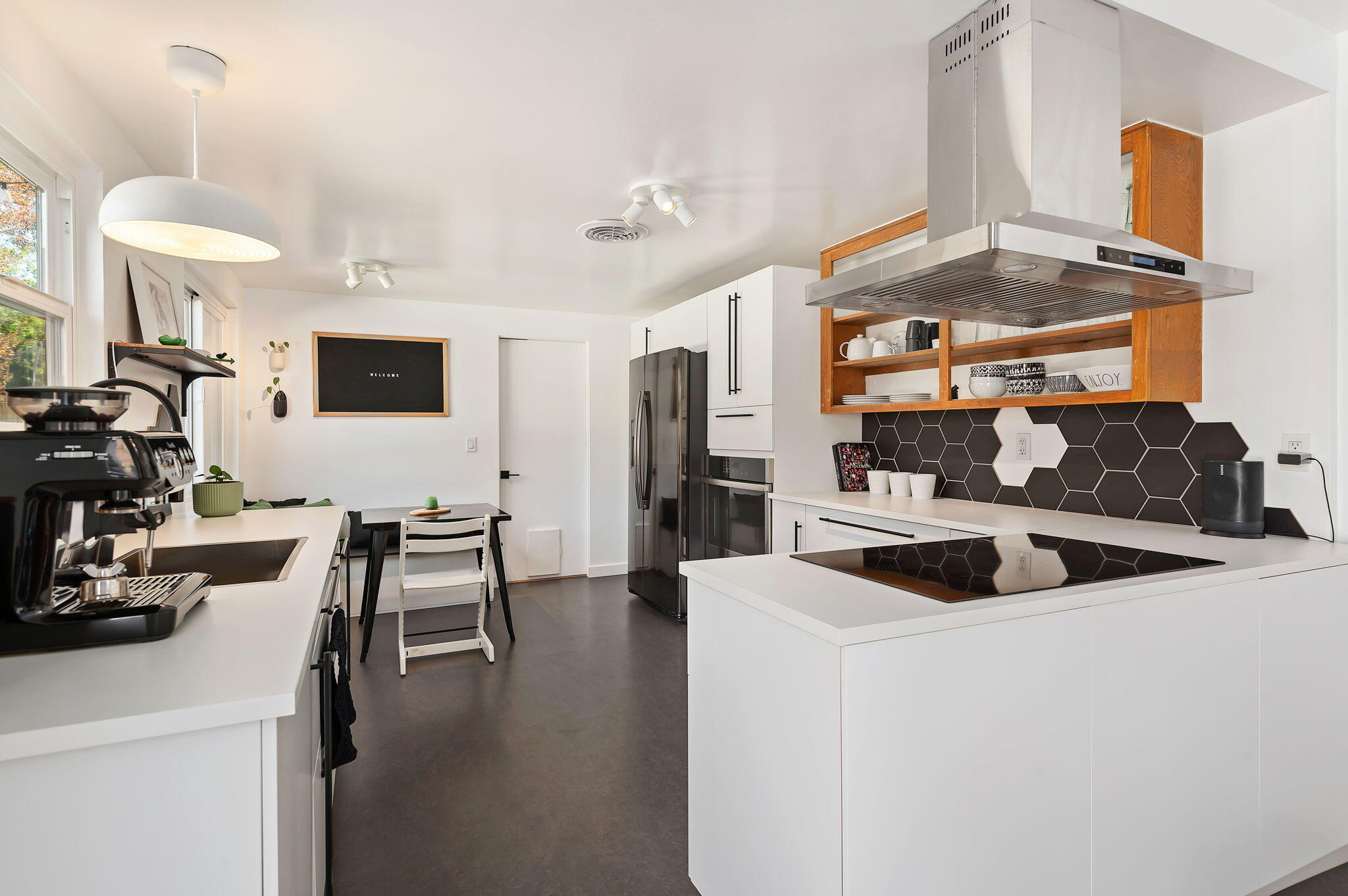 5762 Berkeley Road Goleta, CA 93117 - Photo 8 of 23 Kitchen