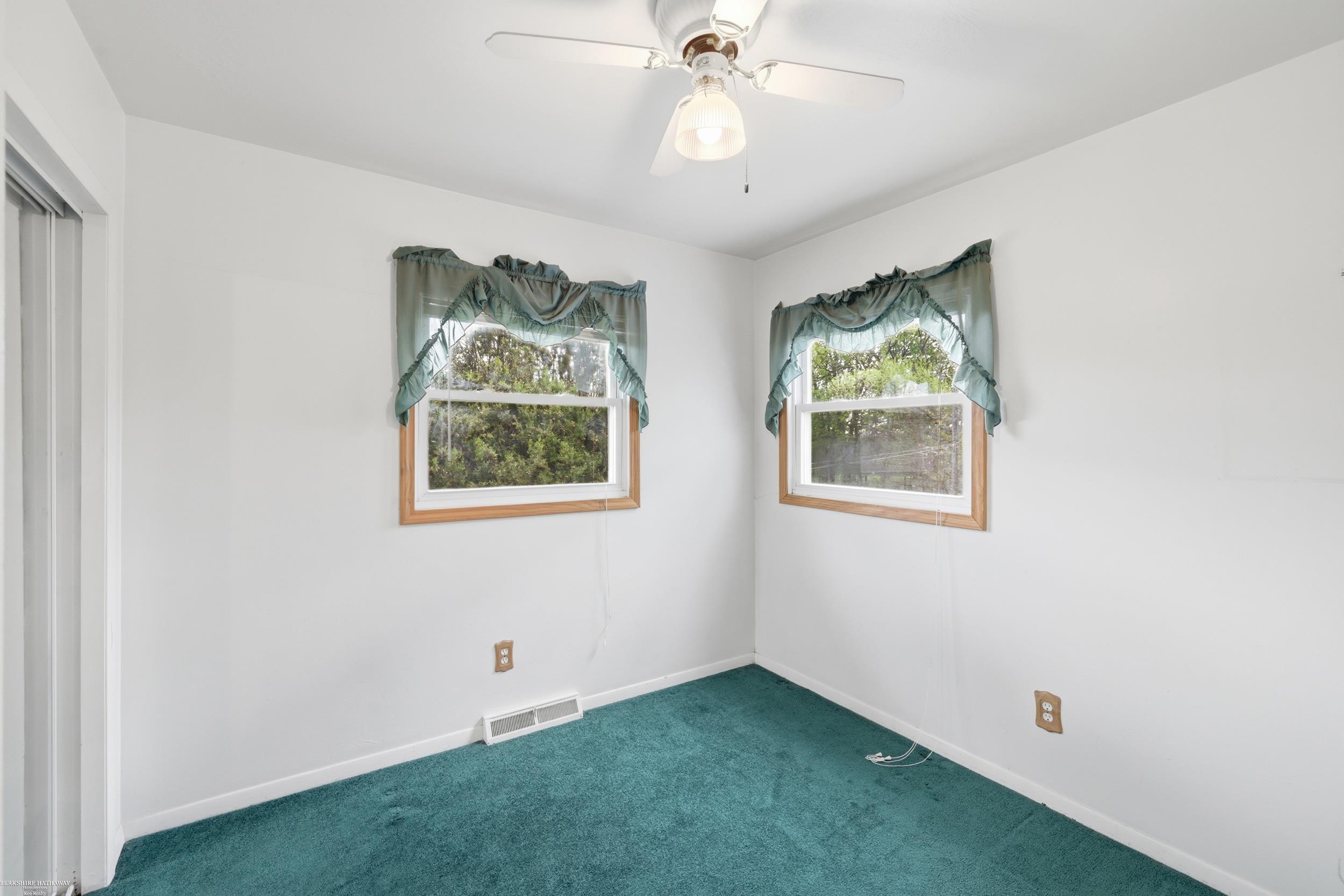46700 Tilch Road Macomb, MI 48044 - Photo 22 of 32