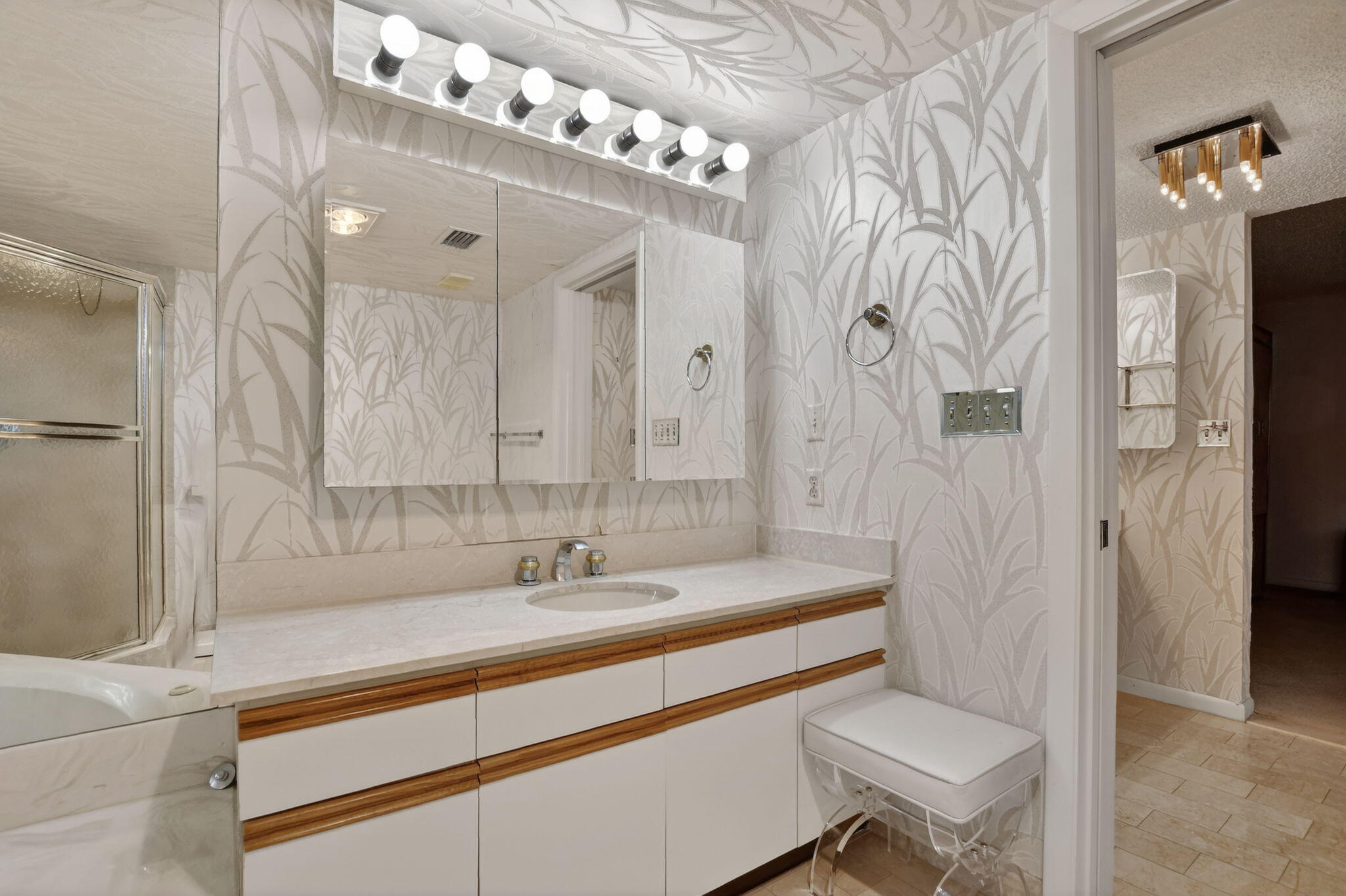 7564 Regency Lake Drive, Unit 701 Boca Raton, FL 33433 - Photo 30 of 47 master bath