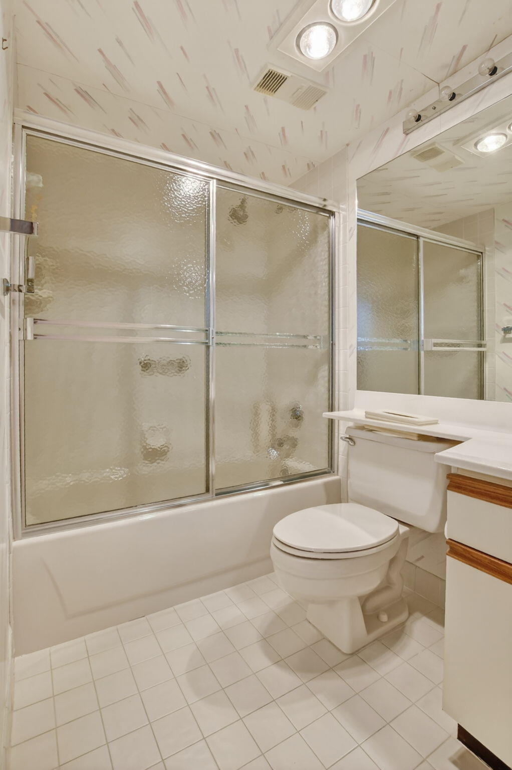 7564 Regency Lake Drive, Unit 701 Boca Raton, FL 33433 - Photo 37 of 47 2nd bath