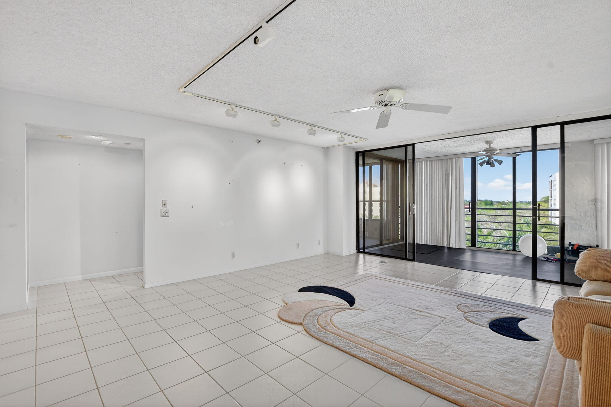 7564 Regency Lake Drive, Unit 701 Boca Raton, FL 33433 - Photo 6 of 47 living room
