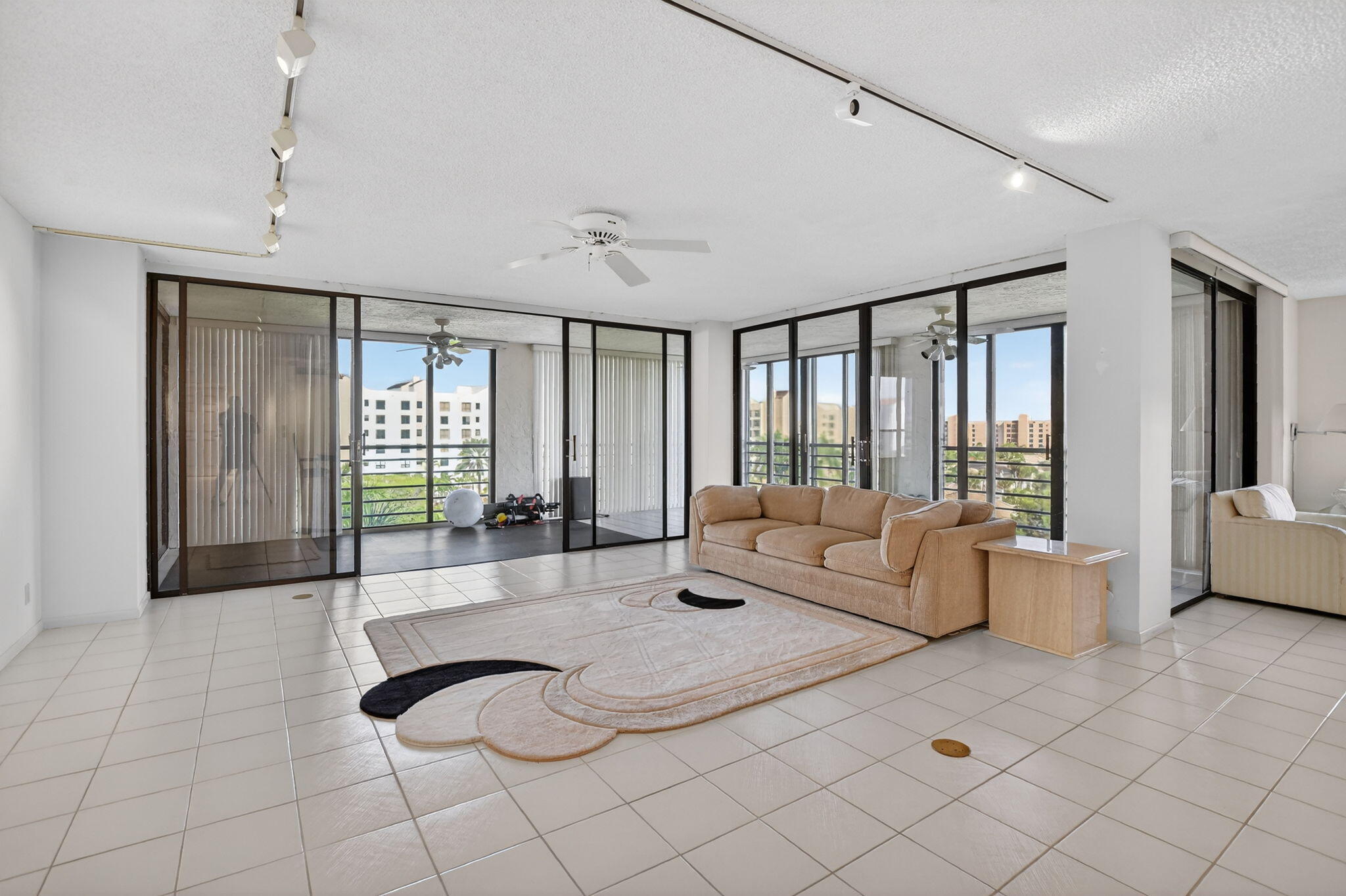 7564 Regency Lake Drive, Unit 701 Boca Raton, FL 33433 - Photo 9 of 47 living room