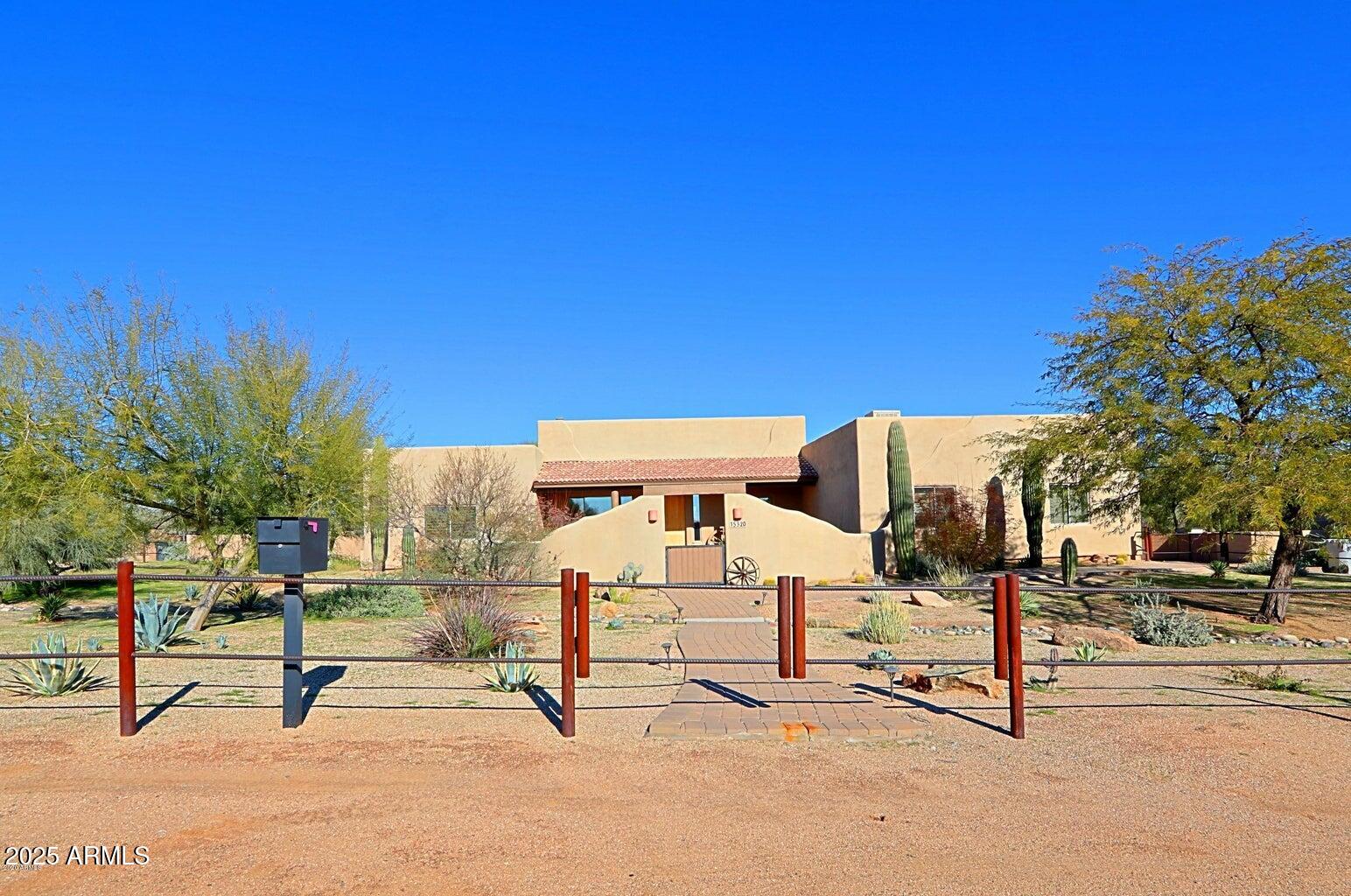 15320 East Skinner Drive Scottsdale, AZ 85262 - Photo 2 of 21 a view of outdoor space with seating