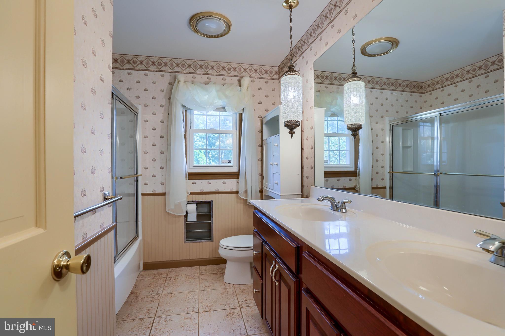 2173 Mapledale Road Elizabethtown, PA 17022 - Photo 19 of 108 Gallery Image 19