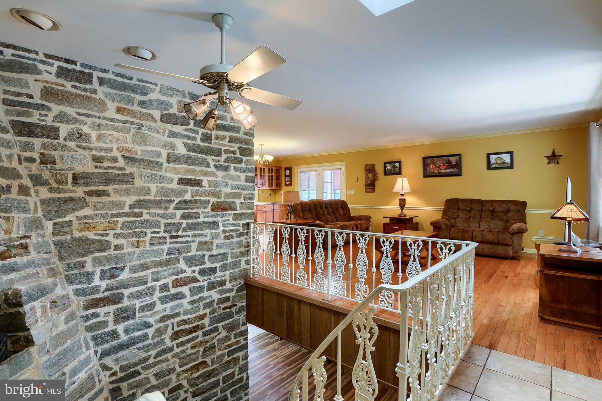 2173 Mapledale Road Elizabethtown, PA 17022 - Photo 5 of 108 Gallery Image 5